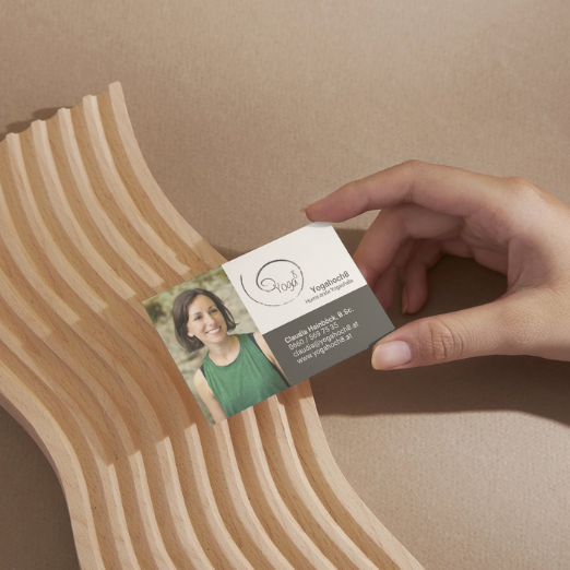 Yogalehrerin Claudia Hainböck